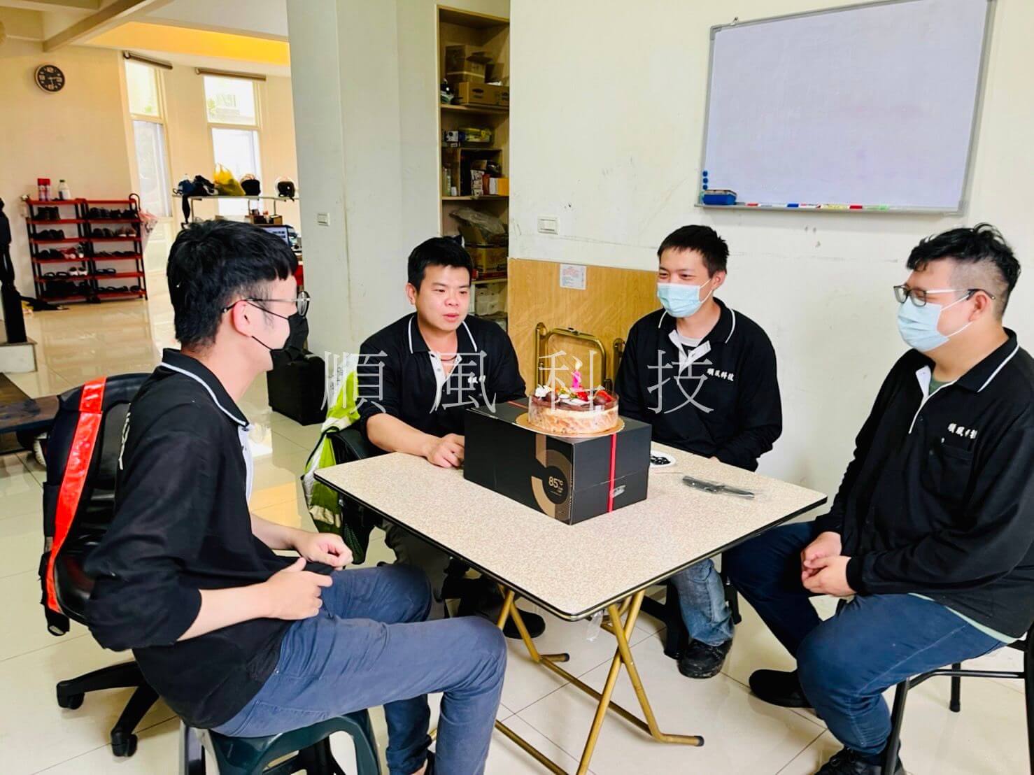 同事生日慶祝的第2張圖片